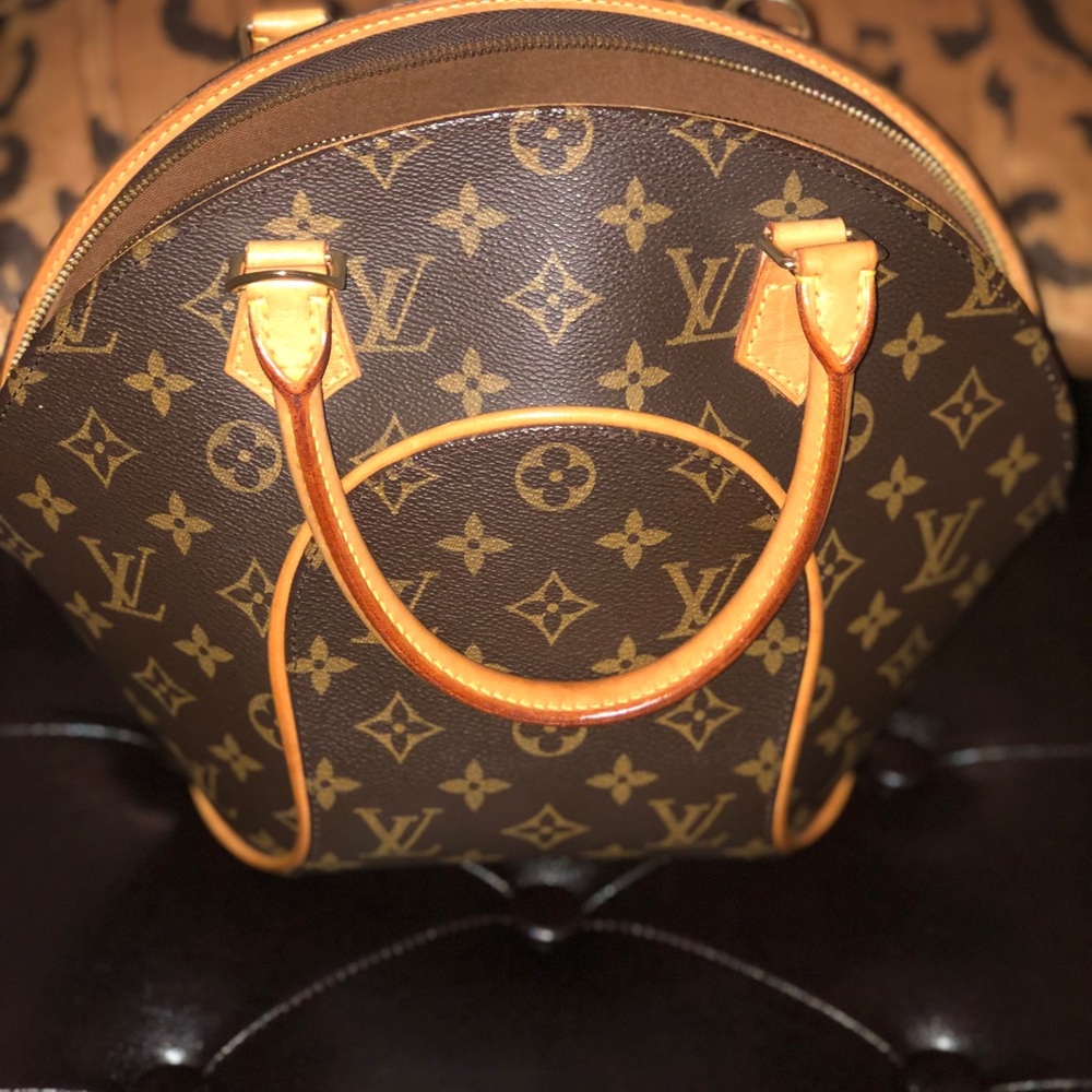Louis Vuitton Ellipse PM Bag